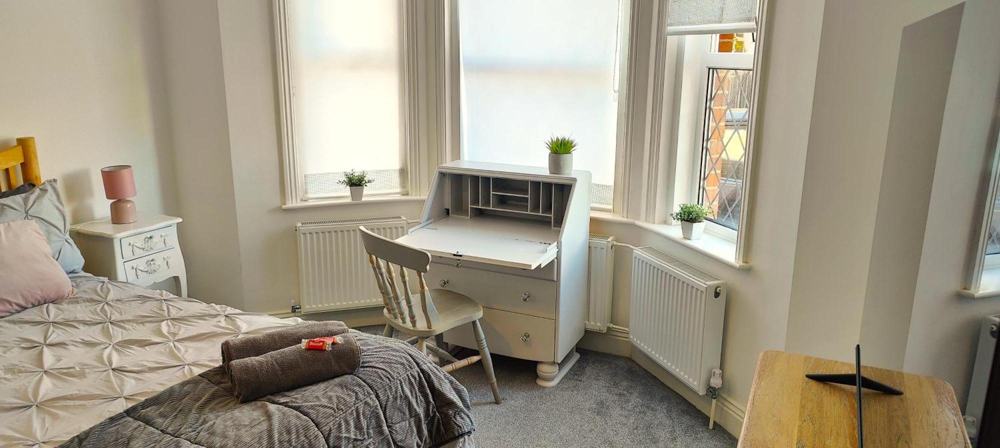 Cosy Bee And Apartment Bournemouth Bagian luar foto