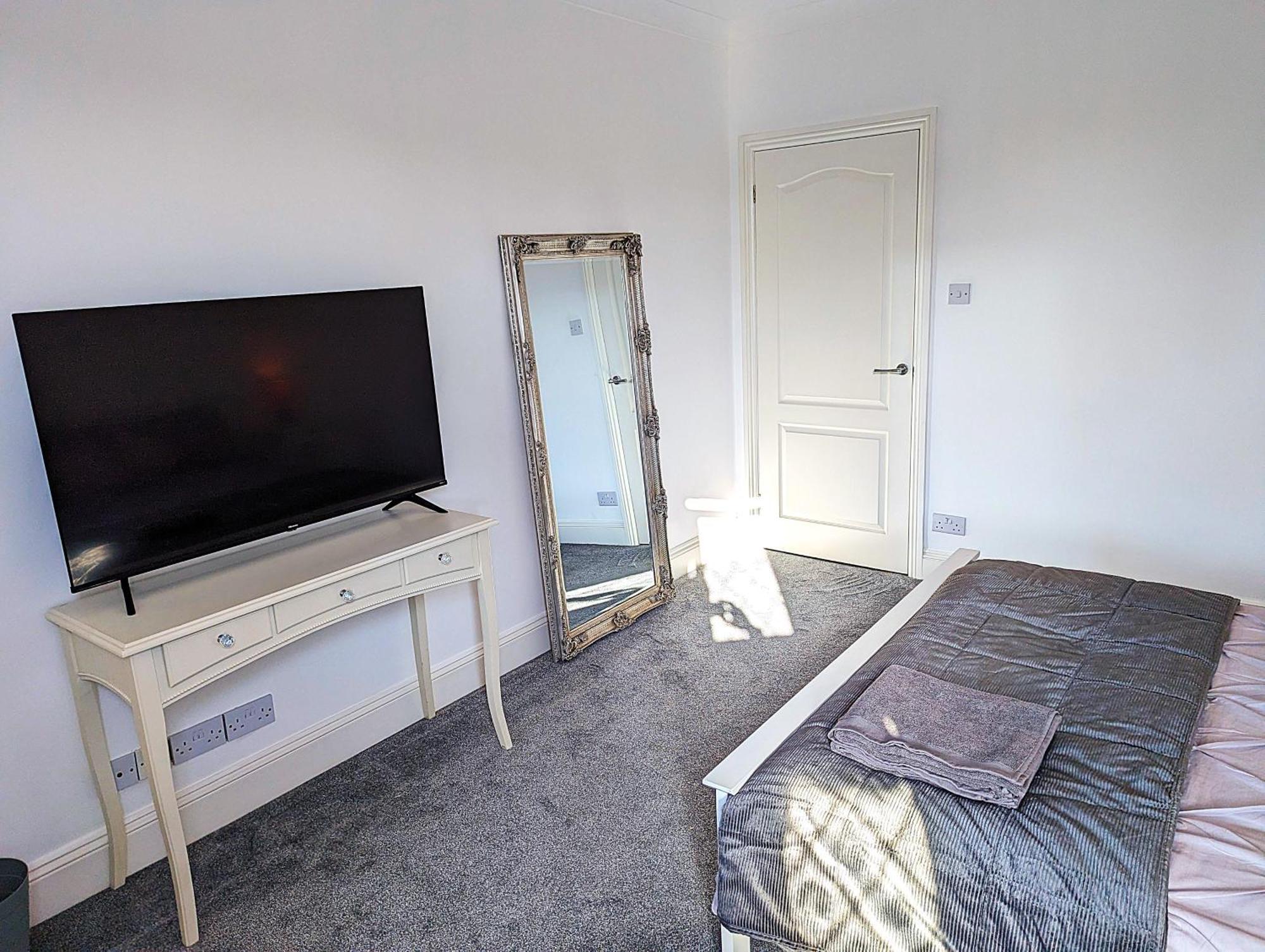 Cosy Bee And Apartment Bournemouth Bagian luar foto