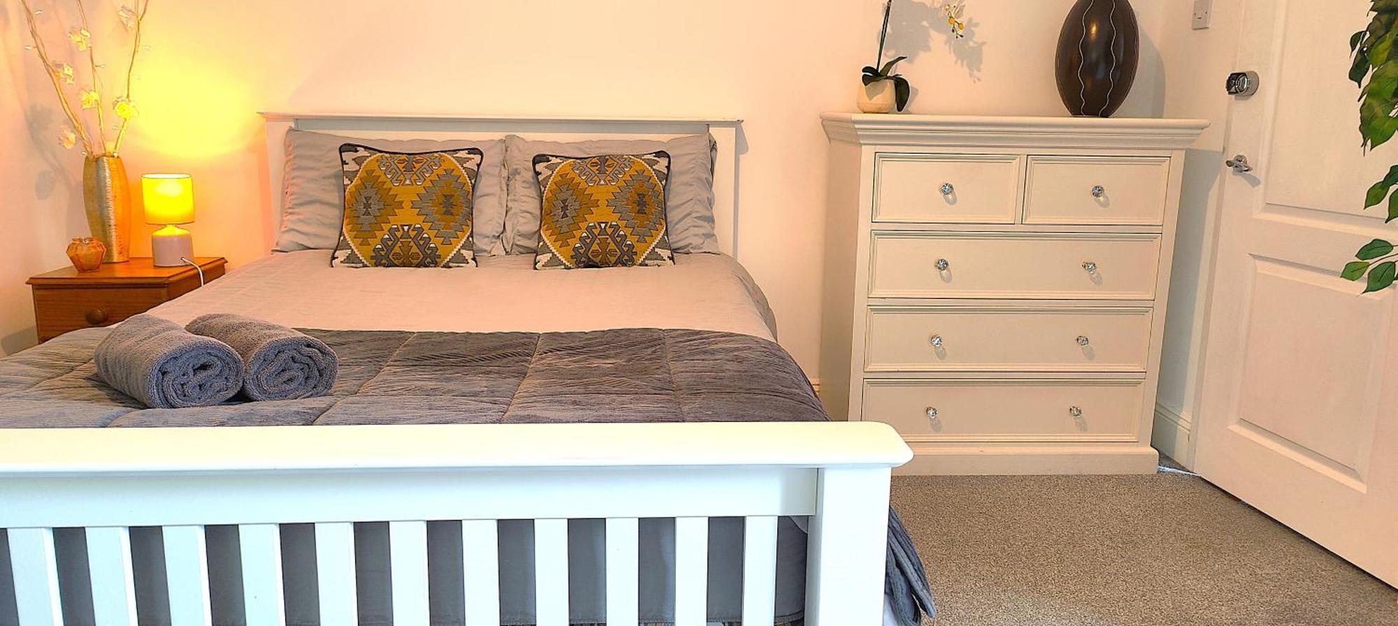 Cosy Bee And Apartment Bournemouth Bagian luar foto