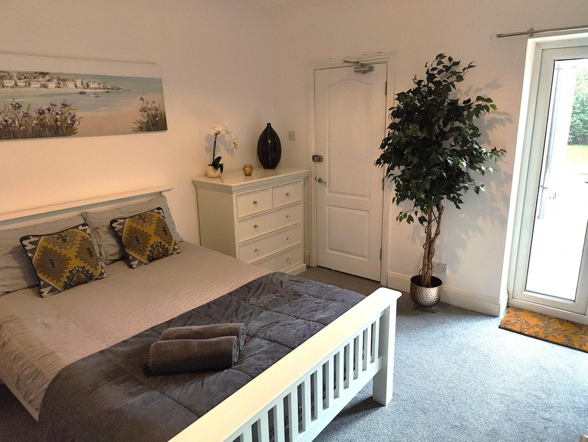 Cosy Bee And Apartment Bournemouth Bagian luar foto